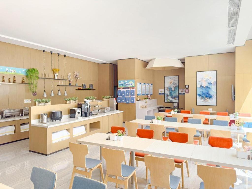 Holiday Inn Express Zhangye By Ihg Eksteriør bilde